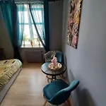 Gold Apartment *